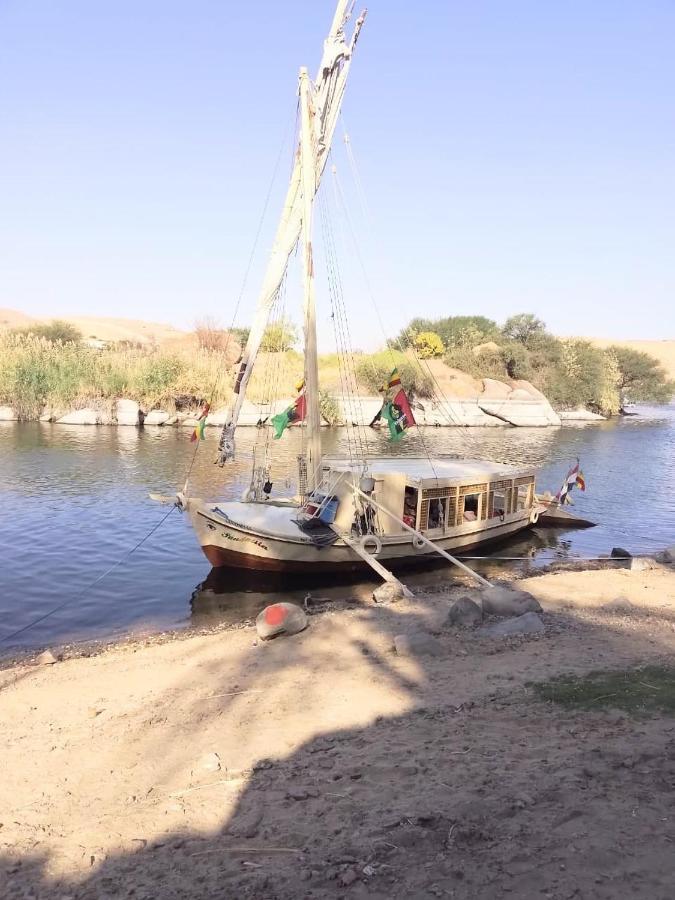 Nile Felucca Adventure Hotel อัสวาน ภายนอก รูปภาพ