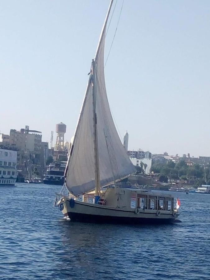 Nile Felucca Adventure Hotel อัสวาน ภายนอก รูปภาพ