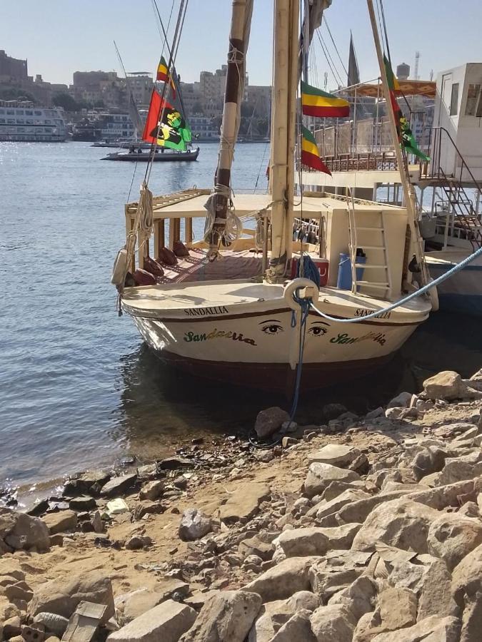 Nile Felucca Adventure Hotel อัสวาน ภายนอก รูปภาพ