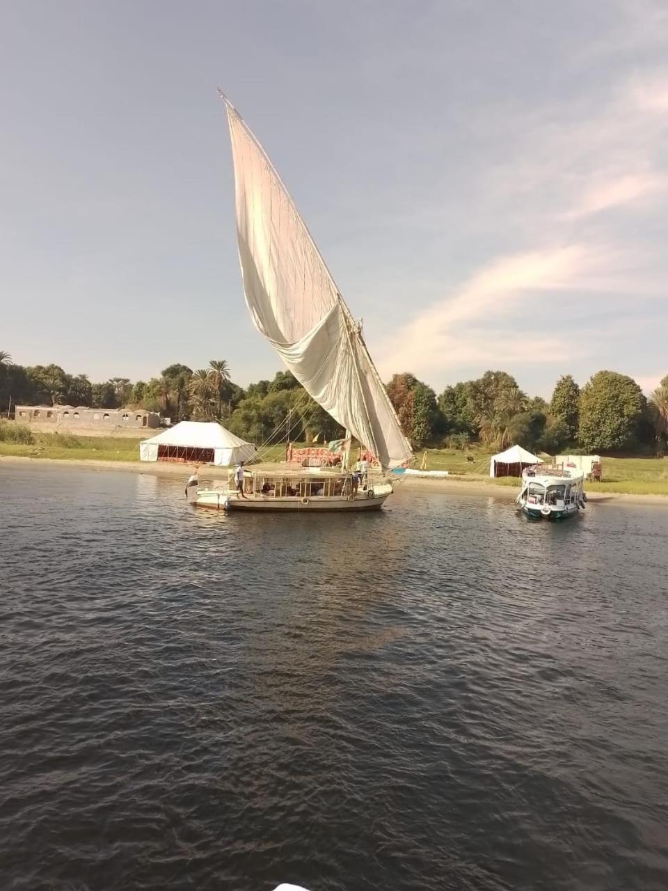 Nile Felucca Adventure Hotel อัสวาน ภายนอก รูปภาพ