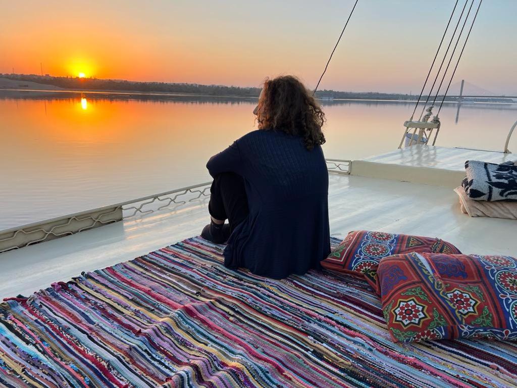 Nile Felucca Adventure Hotel อัสวาน ภายนอก รูปภาพ