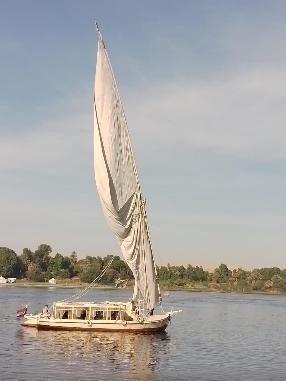 Nile Felucca Adventure Hotel อัสวาน ภายนอก รูปภาพ