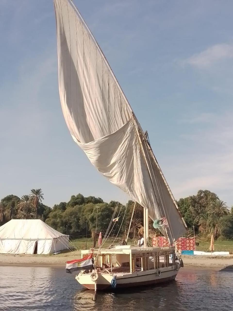 Nile Felucca Adventure Hotel อัสวาน ภายนอก รูปภาพ