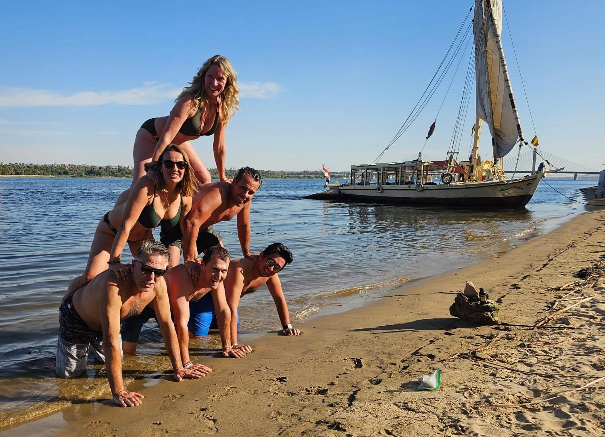 Nile Felucca Adventure Hotel อัสวาน ภายนอก รูปภาพ